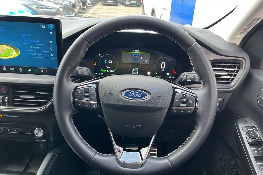 Ford KUGA Photo autoimg-67443700bac2d6696c1edfb1bee22dd3539da458.jpg