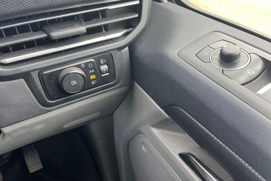 Used Ford TRANSIT CUSTOM LG25TZS 18