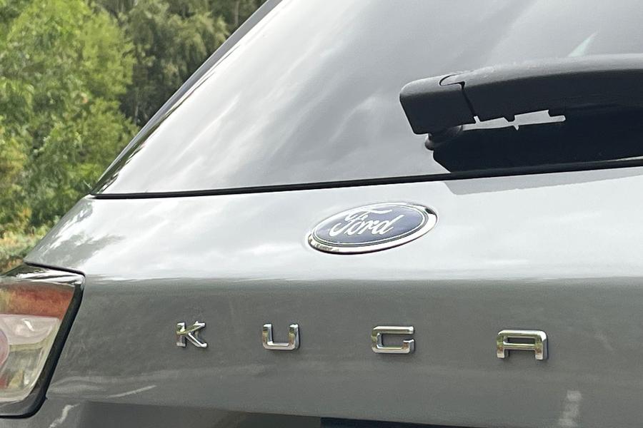 Ford Kuga Photo autoimg-6745e1f1e5f29ec882f860153920d91686fde652.jpg