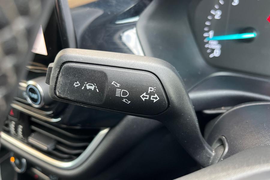 Ford FIESTA Photo autoimg-67497c103bd23c92adbde38590a747688791014e.jpg