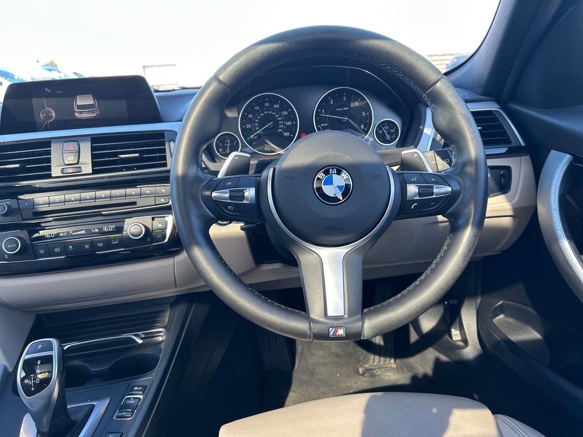 BMW 3 Series Photo 13