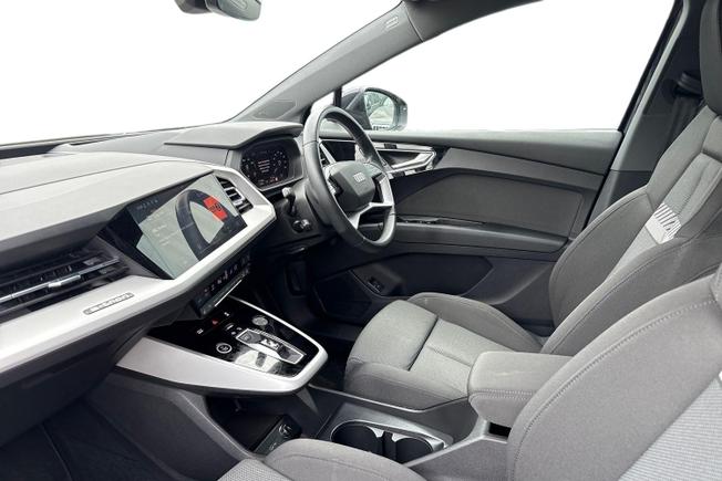 AUDI Q4 E-Tron Photo 2