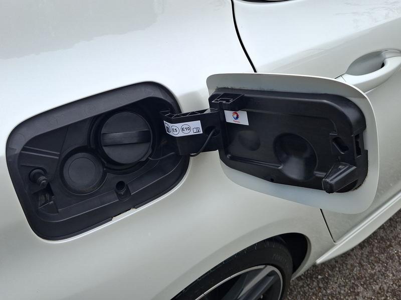 Used Peugeot 308 NU69VXE 32