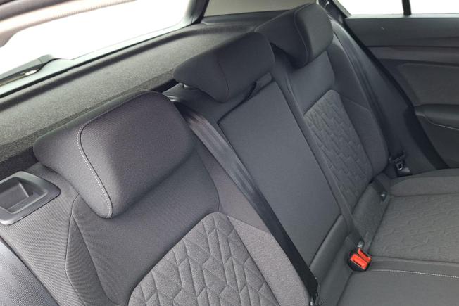 VOLKSWAGEN Golf Photo 9