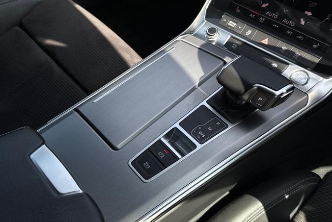 AUDI A6 Avant Photo 38
