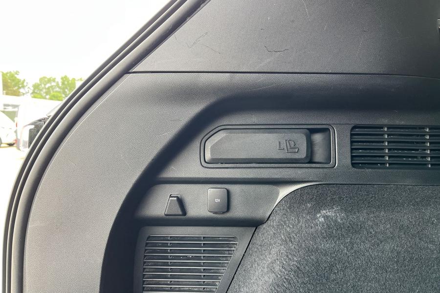 Ford Kuga Photo autoimg-675d0de6c719357d8cc1f7fef95e4b535e1ecb39.jpg