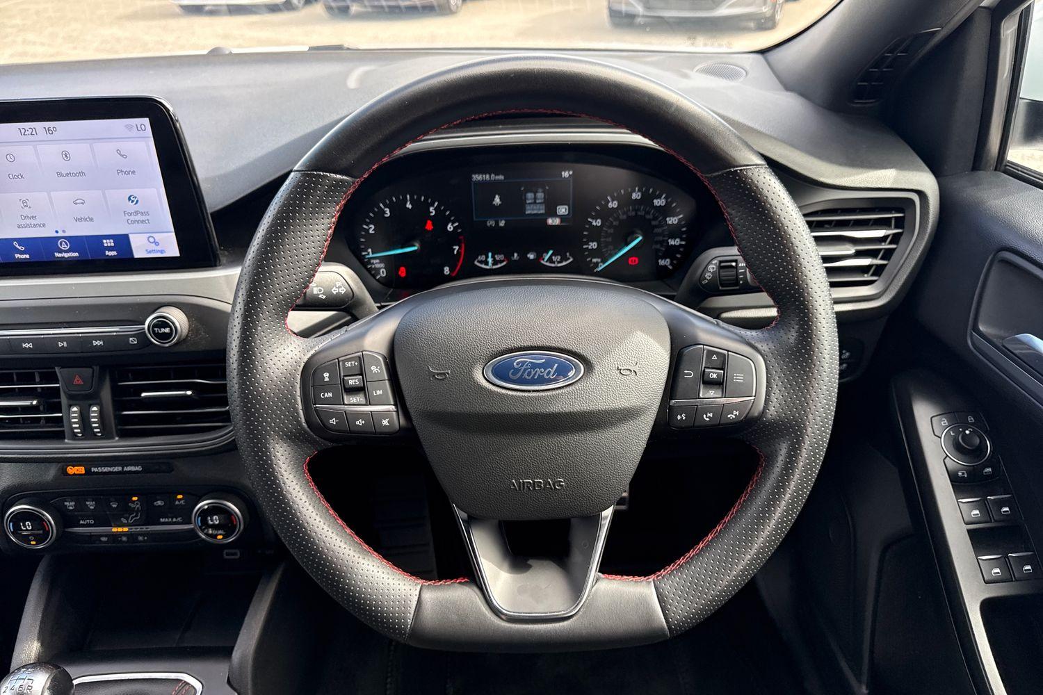 Ford FOCUS Photo 11