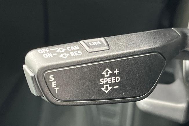 AUDI e-tron Photo 27