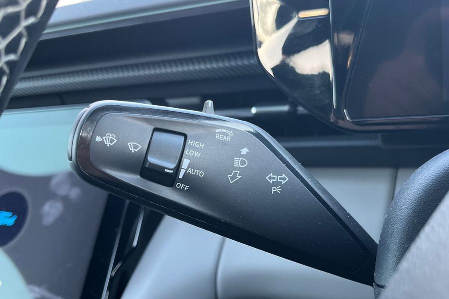 Ford Explorer Photo autoimg-6762511f8ba9a215724344841e44dfa88d26e753.jpg