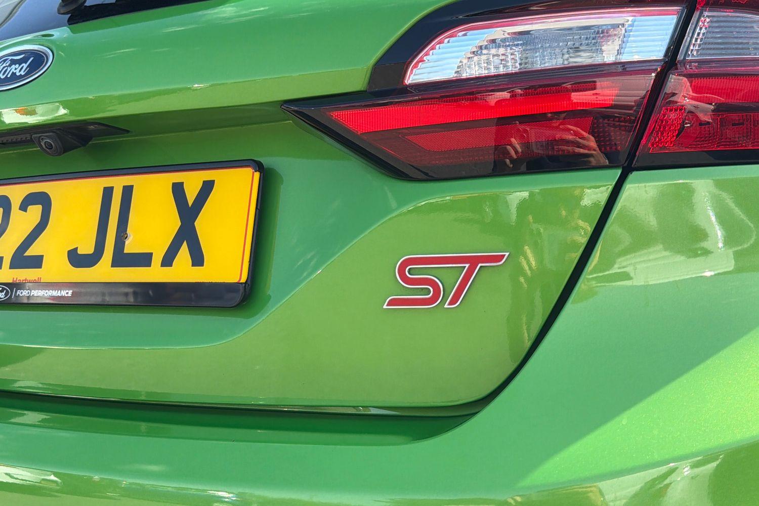 Ford FIESTA Photo 22