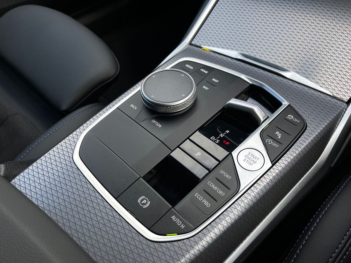 BMW 3 Series Photo 13