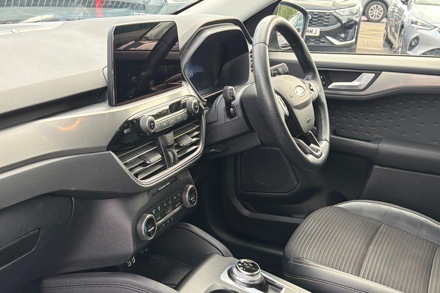 Ford KUGA Photo autoimg-6765afcca126b12561a82b88ac247f1a796fb9eb.jpg