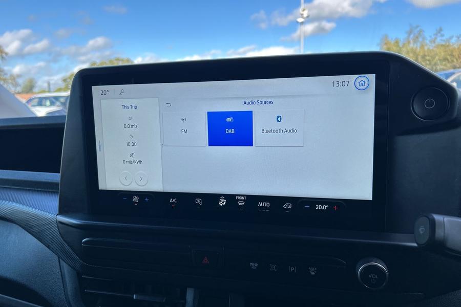 Ford E-TRANSIT CUSTOM Photo autoimg-67663670c2ee39e442f8f9d2e16c6eaac32e6c91.jpg