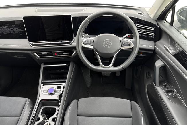 VOLKSWAGEN Tiguan Photo 11