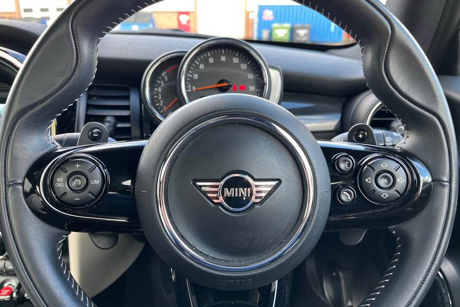 MINI HATCHBACK Photo autoimg-6770b7e12d1d7c35a2ad74049db42a22aefccc13.jpg
