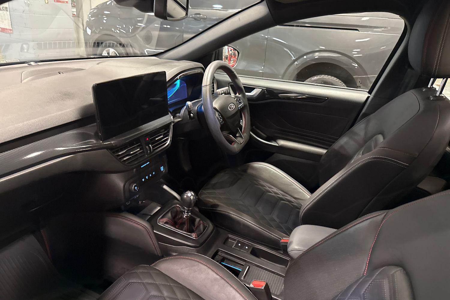 Ford Focus Photo 17