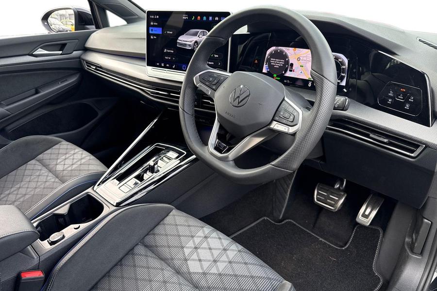 Volkswagen GOLF Photo autoimg-677701b9227656a143fb918a22d0effd07d26207.jpg