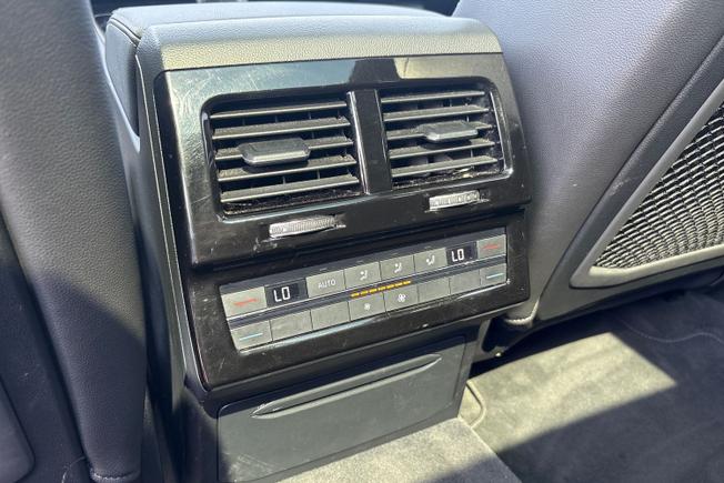Volkswagen Touareg Photo 38
