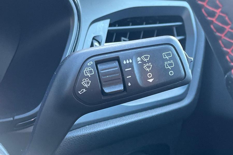 Ford FOCUS Photo autoimg-67791c79ba6e1fbc37e1e4b6babb9a715c0b0fb2.jpg