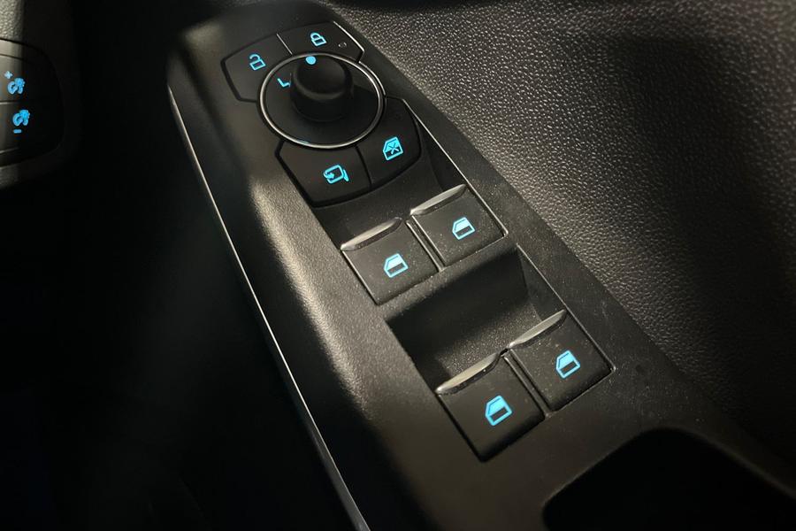 Ford FIESTA Photo autoimg-677b3d9d8ac61021258ebd796a6a9fae65673828.jpg