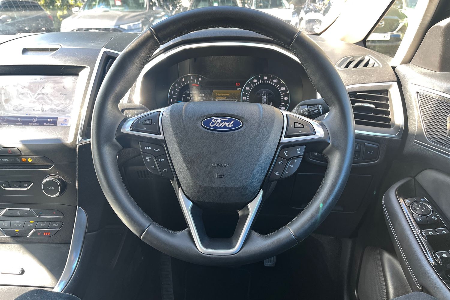Ford S-MAX Photo 11