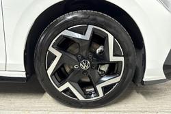 VOLKSWAGEN Golf Photo 5