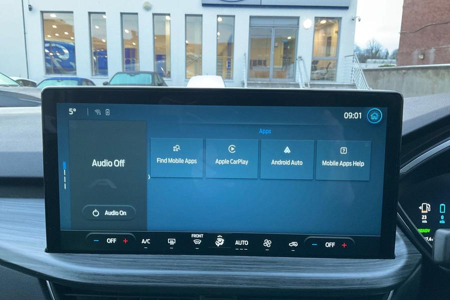 Ford KUGA Photo autoimg-677ed8df54399f6b5aed33c1edc9be619f745a0e.jpg