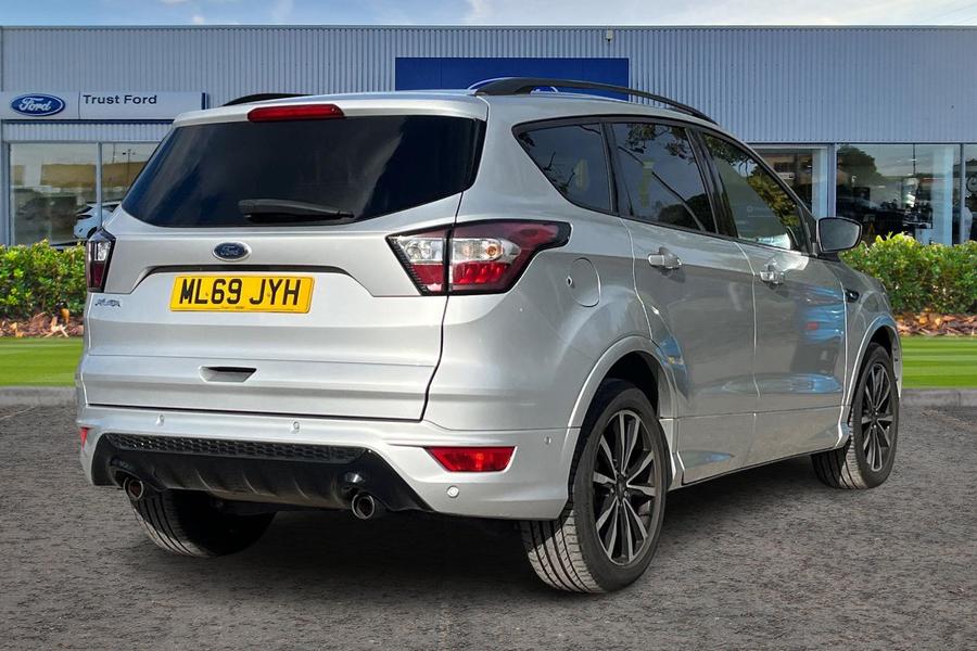 Ford Kuga Photo autoimg-678e5b265aa734613c0b9fa48314bc17e7eea1fd.jpg