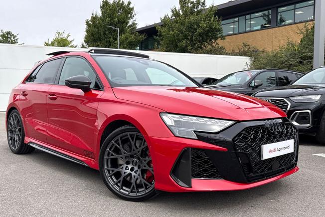 Audi RS3 Photo 21