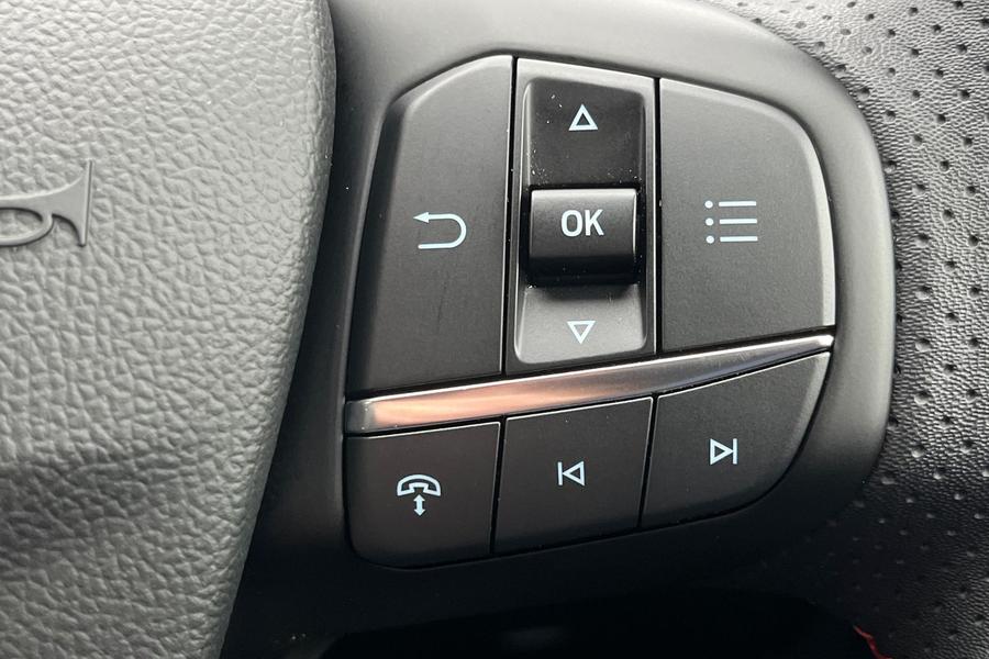 Ford KUGA Photo autoimg-67936a76a05ecd03381b2f47f3bedcc885efdae7.jpg