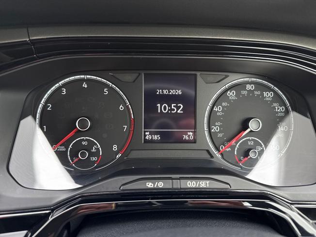 VOLKSWAGEN Polo Photo 15