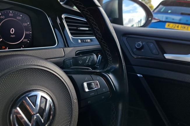 Volkswagen Golf Photo 17