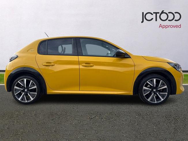 PEUGEOT 208 Photo 4