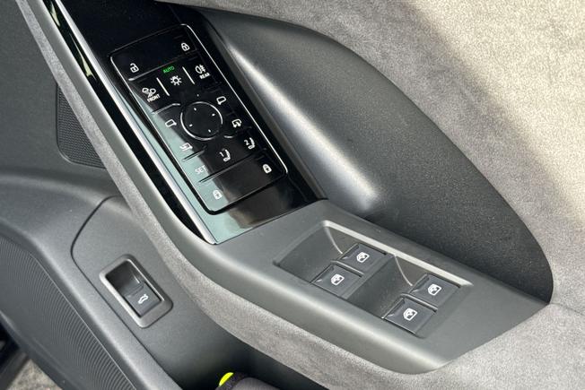 AUDI Q6 E-Tron Photo 32