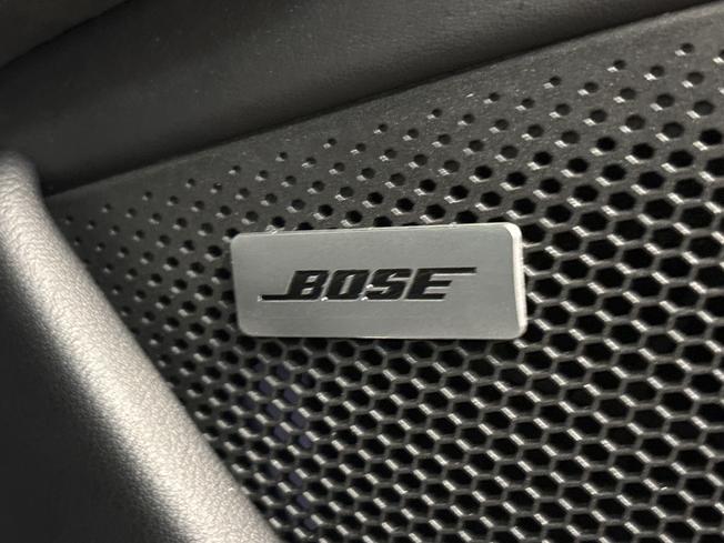 PORSCHE Taycan Photo 33