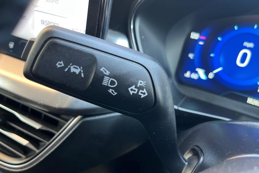 Ford FOCUS Photo autoimg-679f6f3475bce4b646c1f802c4842c76710e2162.jpg