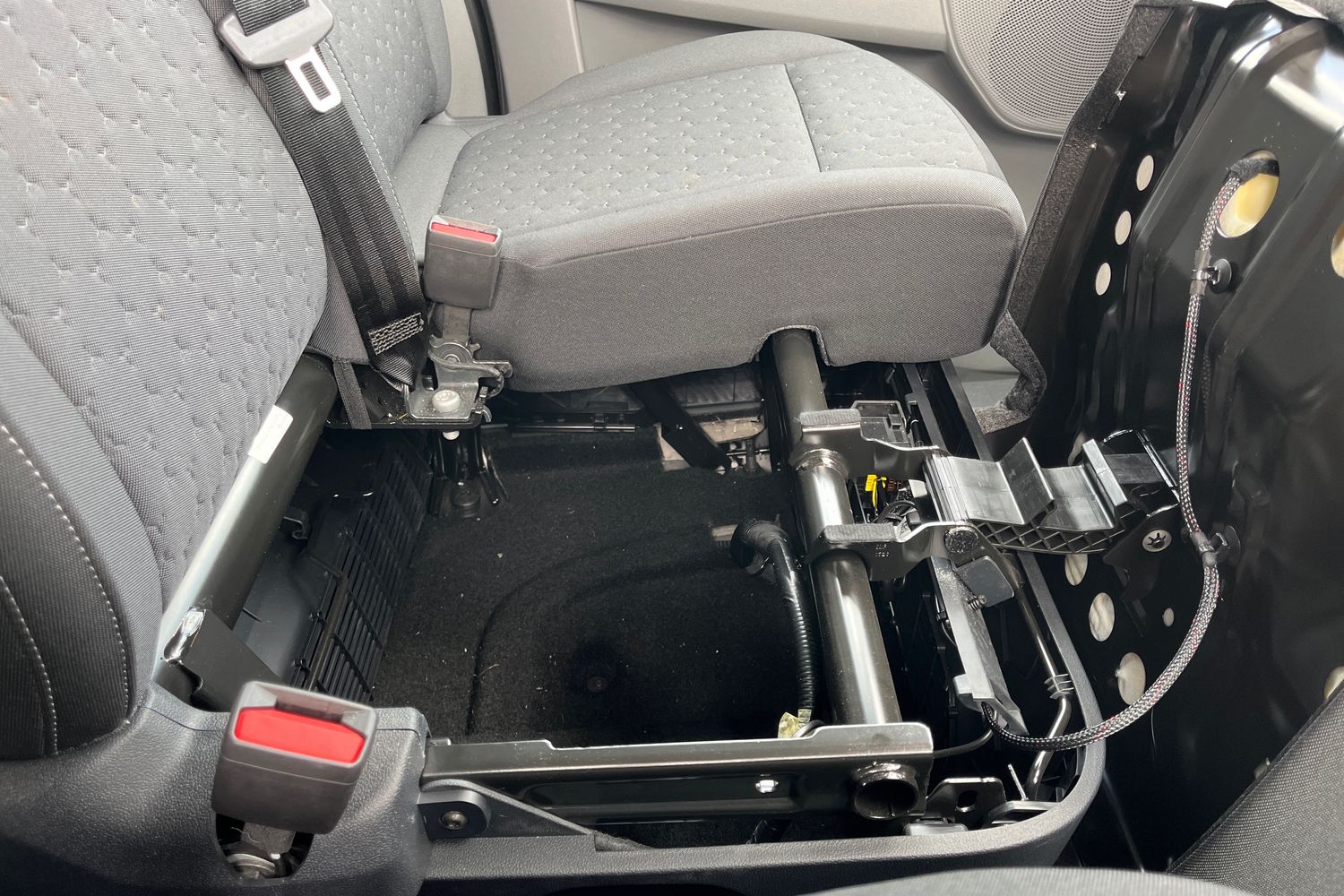 Ford TOURNEO CUSTOM Photo 38