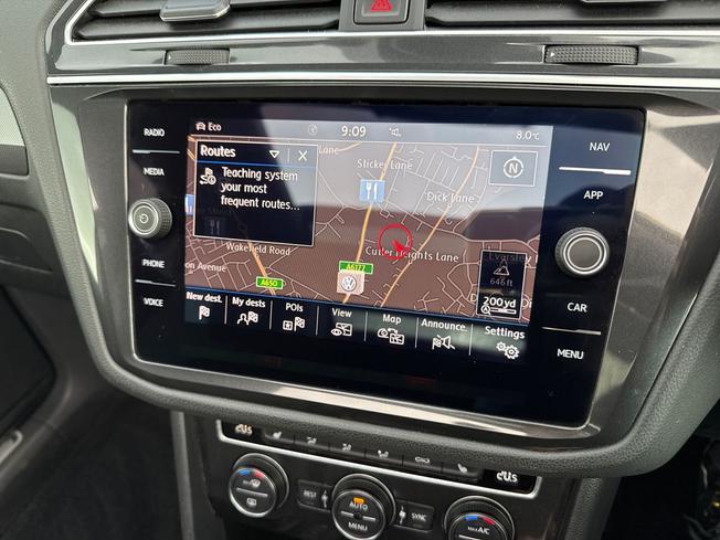 VOLKSWAGEN Tiguan Photo 38