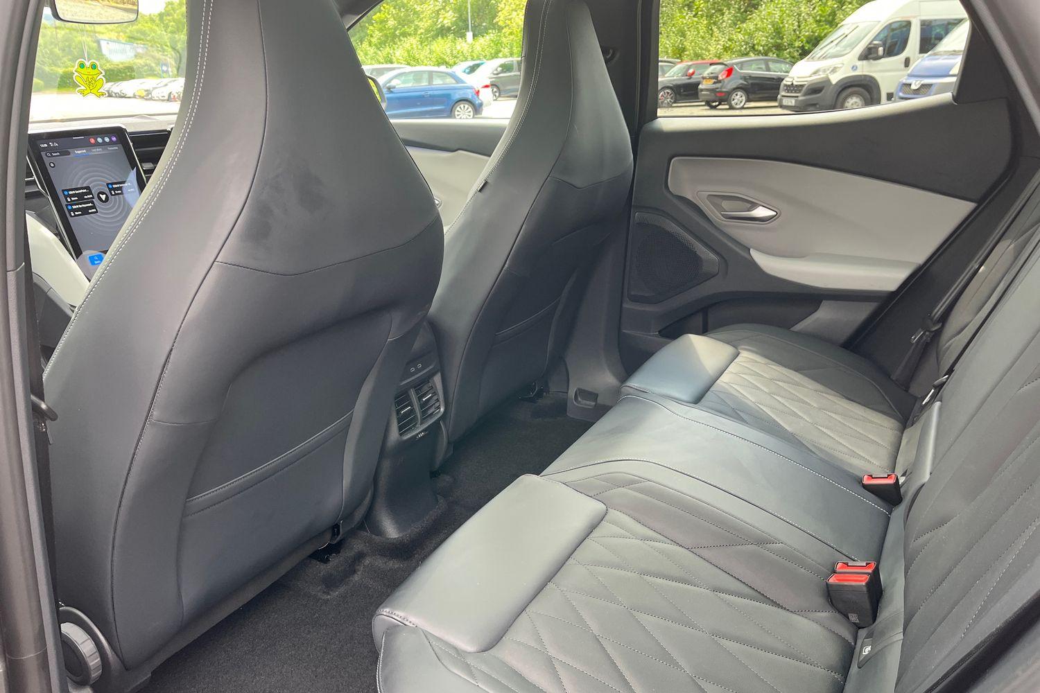 Ford Explorer Photo 35