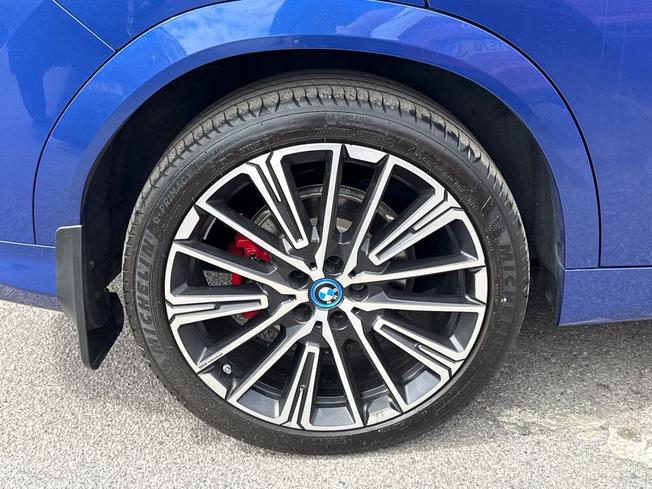 BMW Ix2 Photo 23