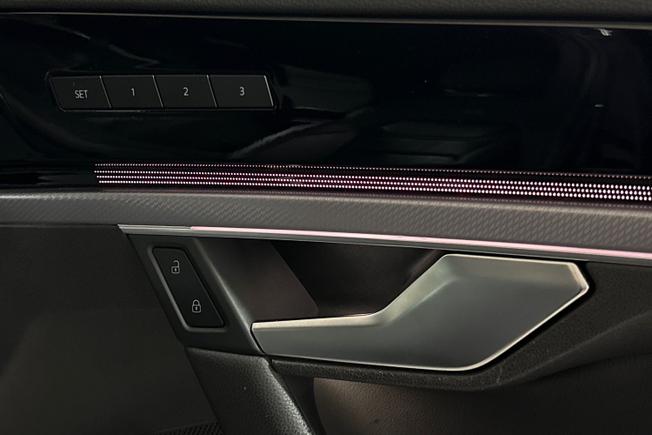 VOLKSWAGEN Touareg Photo 27