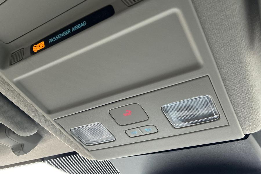 Ford TRANSIT CUSTOM Photo autoimg-67a8a22b55af4f5f7a5569de738437a275f11c9a.jpg