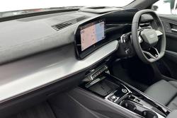 Audi Q3 Photo 2