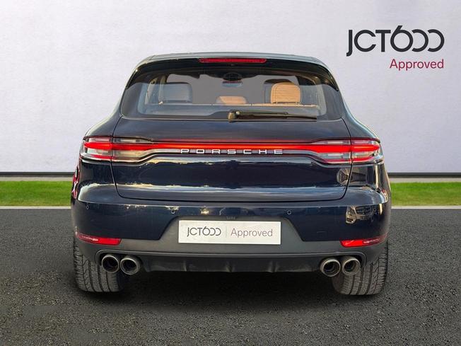 PORSCHE Macan Photo 7