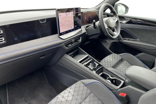Volkswagen Tiguan Photo autoimg-67b1de80eadc0f75dc76864c88114f131c928370.jpg