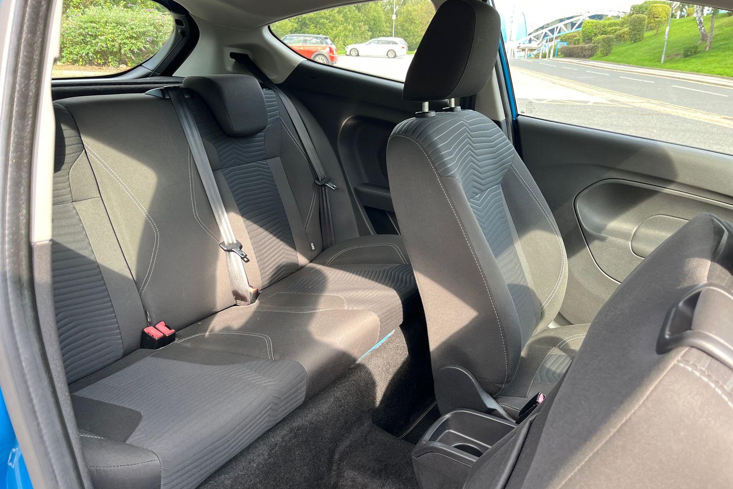 Ford FIESTA Photo 36