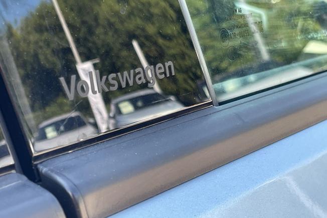 VOLKSWAGEN ID.4 Photo 23