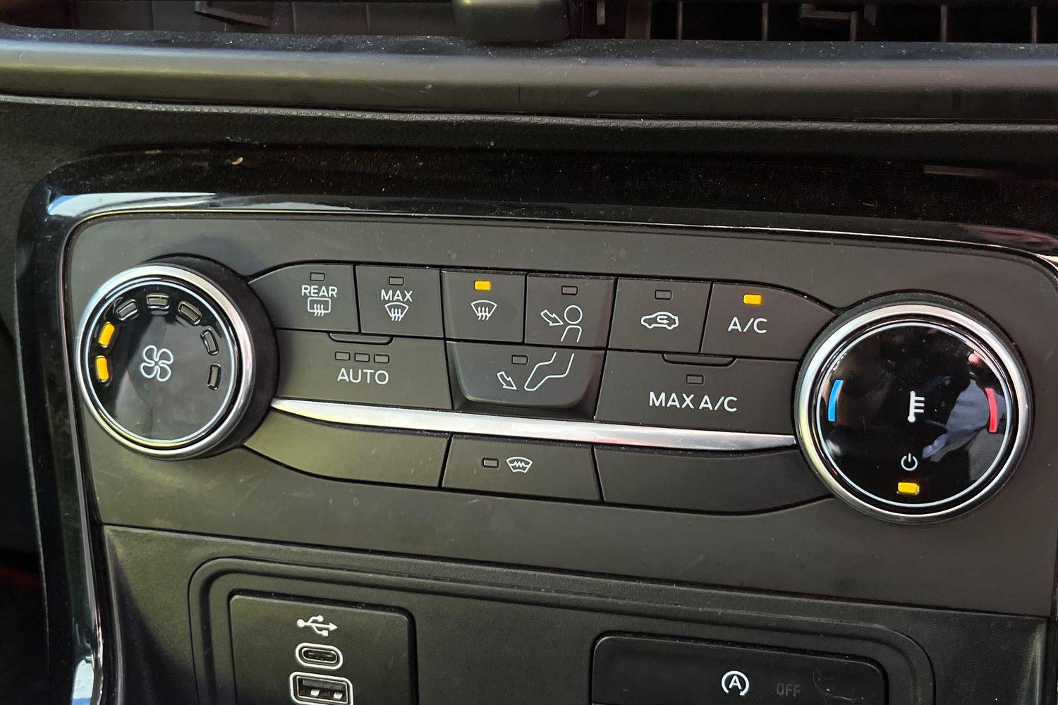 Ford ECOSPORT Photo 33