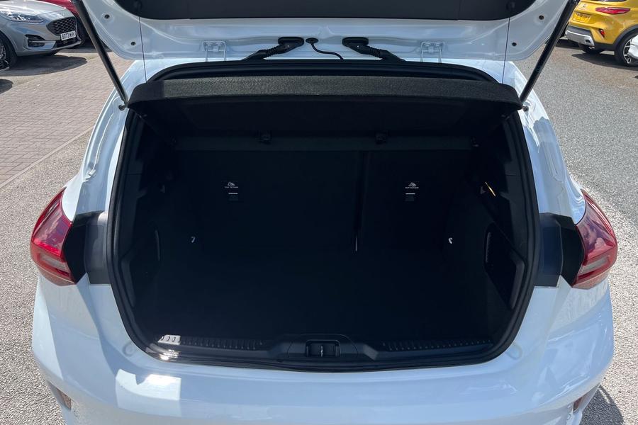 Ford Focus Photo autoimg-67beb12088ee5b5b4066e525d4b0dc281ac30baa.jpg
