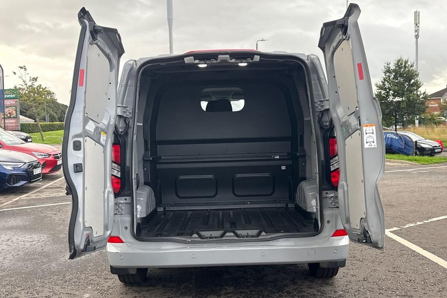 Ford TRANSIT CUSTOM Photo autoimg-67c1c618fecebed91a257f8226cf42a6c4793be3.jpg